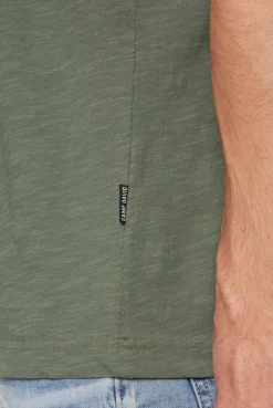 CAMP DAVID & SOCCX Basic T-Shirt V-Neck mit Used-Kante green olive greenolive Sale