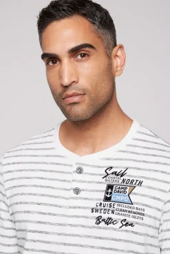 CAMP DAVID & SOCCX Gestreiftes Henley-Shirt mit Artwork opticwhite Flash Sale